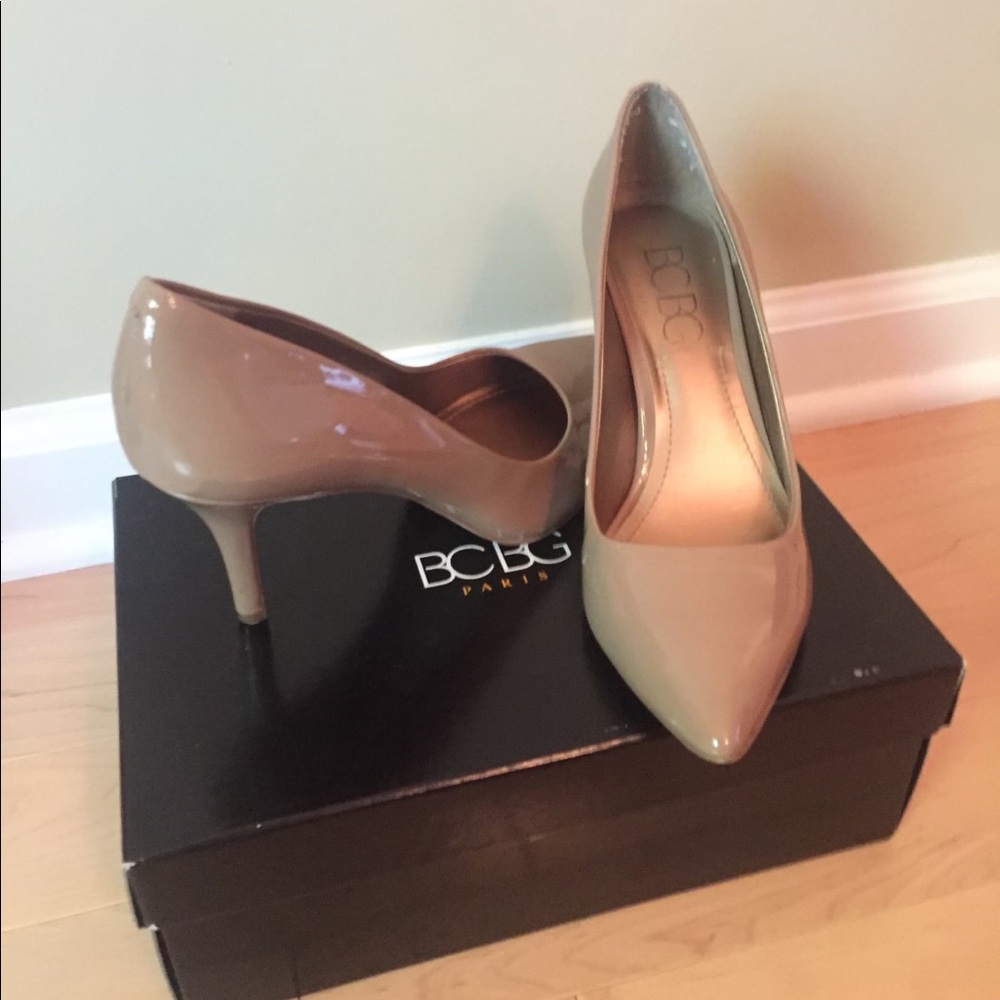 BCBG Gaminkha Pumps